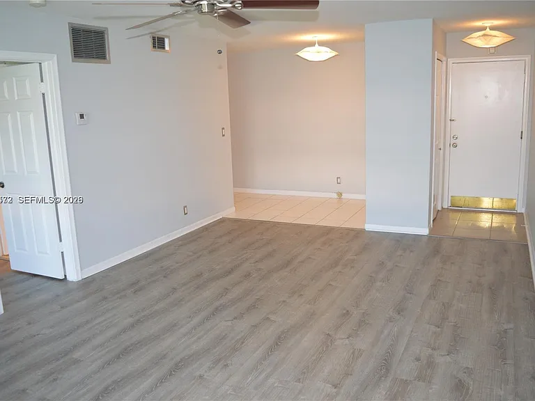 9 NE 19th Ct #204C — Photo 5