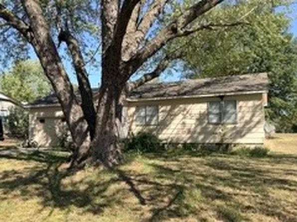 1001 N 13th St, Collinsville, OK 74021