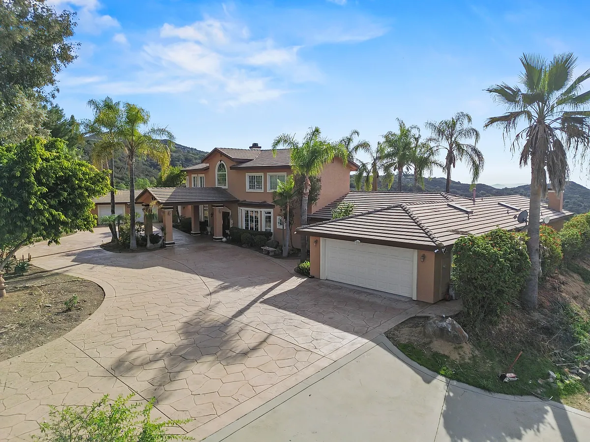 Building Photo - 11535 Alps Way