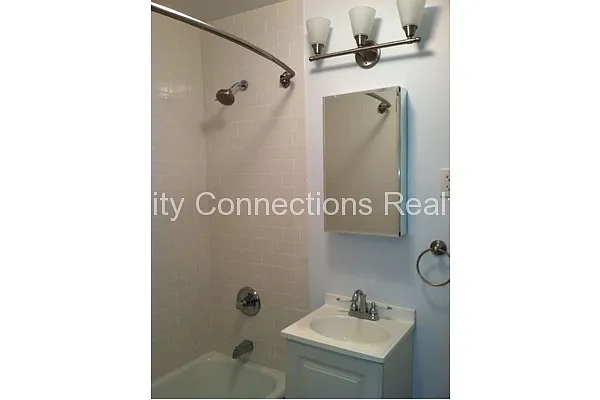 Rented by City Connections Realty | media 14