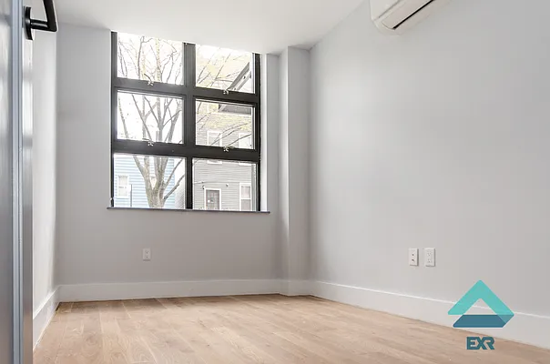 Rented by EXR | media 5