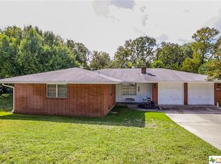 1305 Live Oak Dr, Belton, TX 76513
