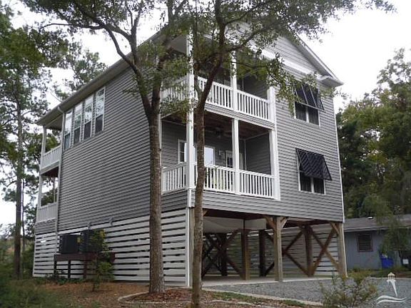 3rd image of 520 Norton St