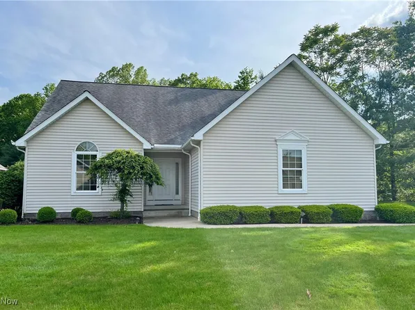 286 Palmer Cir NE, Warren, OH 44484