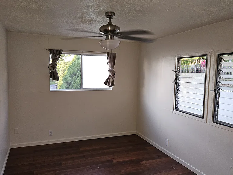 12 Upper Kimo Dr #B — Photo 6