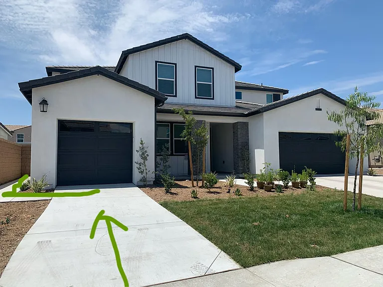 2400 E Carter Ave — Photo 3