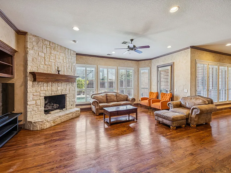 5012 Kirkland Ct — Photo 5