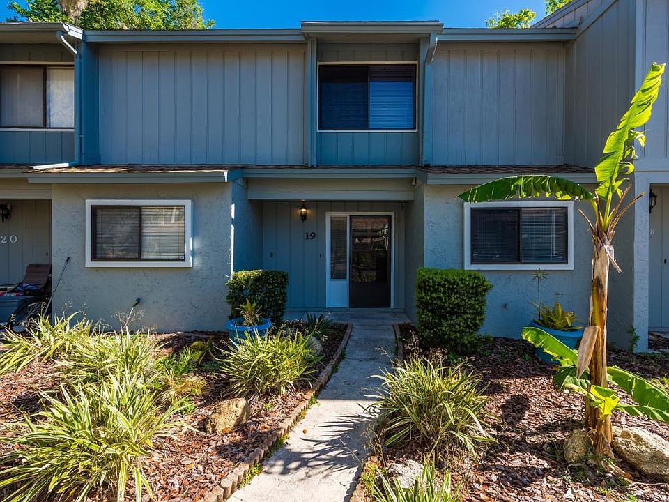 1st image of 19 Fair Oaks Cir