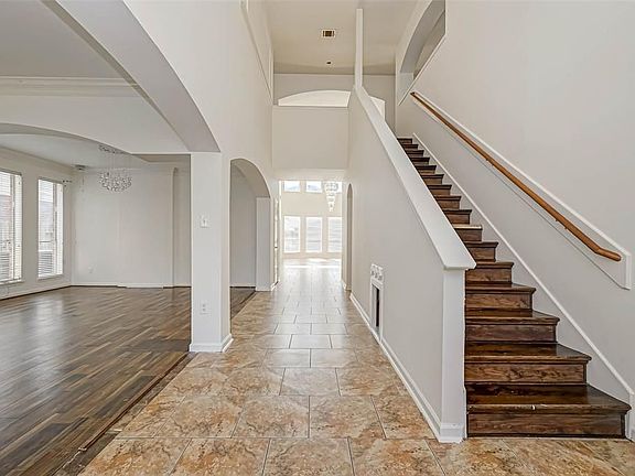 5th image of 16435 Beewood Glen Dr