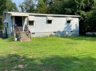 130 Broad St, Wellford, SC 29385