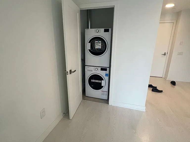 415 Main St W #320 — Photo 7