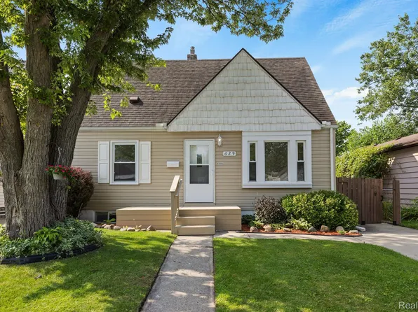 629 W Kalama Ave, Madison Heights, MI 48071