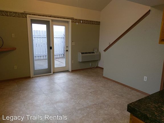 4th image of 1015 S Juniper Dr APT A