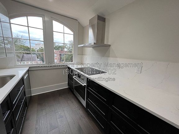 5th image of 1541 Riverside Ave #7