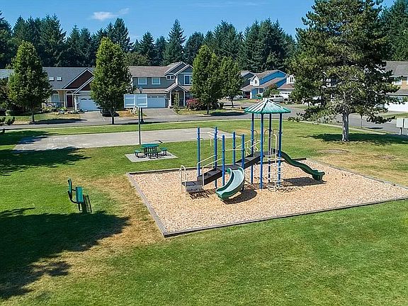3rd image of 4934 Kenwood Pl SE