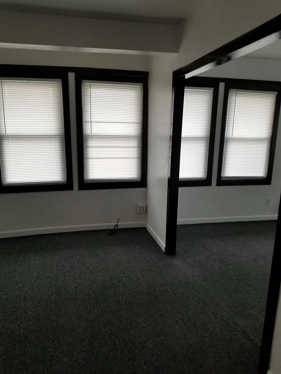 Building Photo - 800 N Central Ave #2