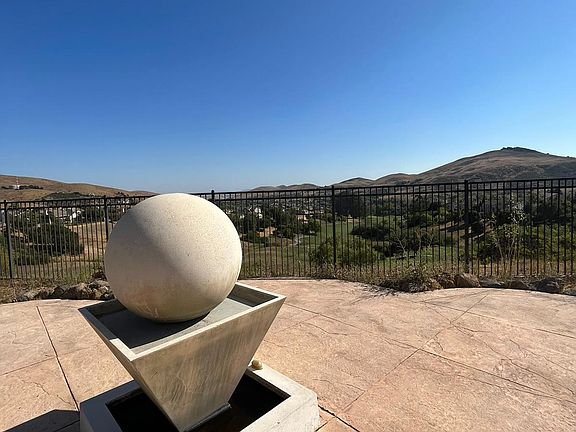 5th image of 3072 Overlook Dr