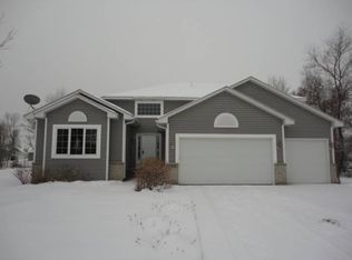23590 Flora Ct NW, Saint Francis, MN 55070