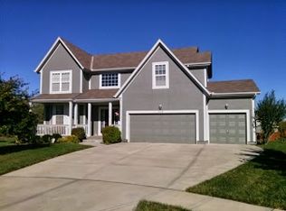 512 E Mockingbird St, Gardner, KS 66030