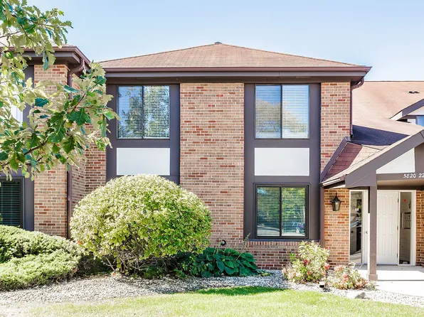 5826 Doe Cir #1-5, Westmont, IL 60559