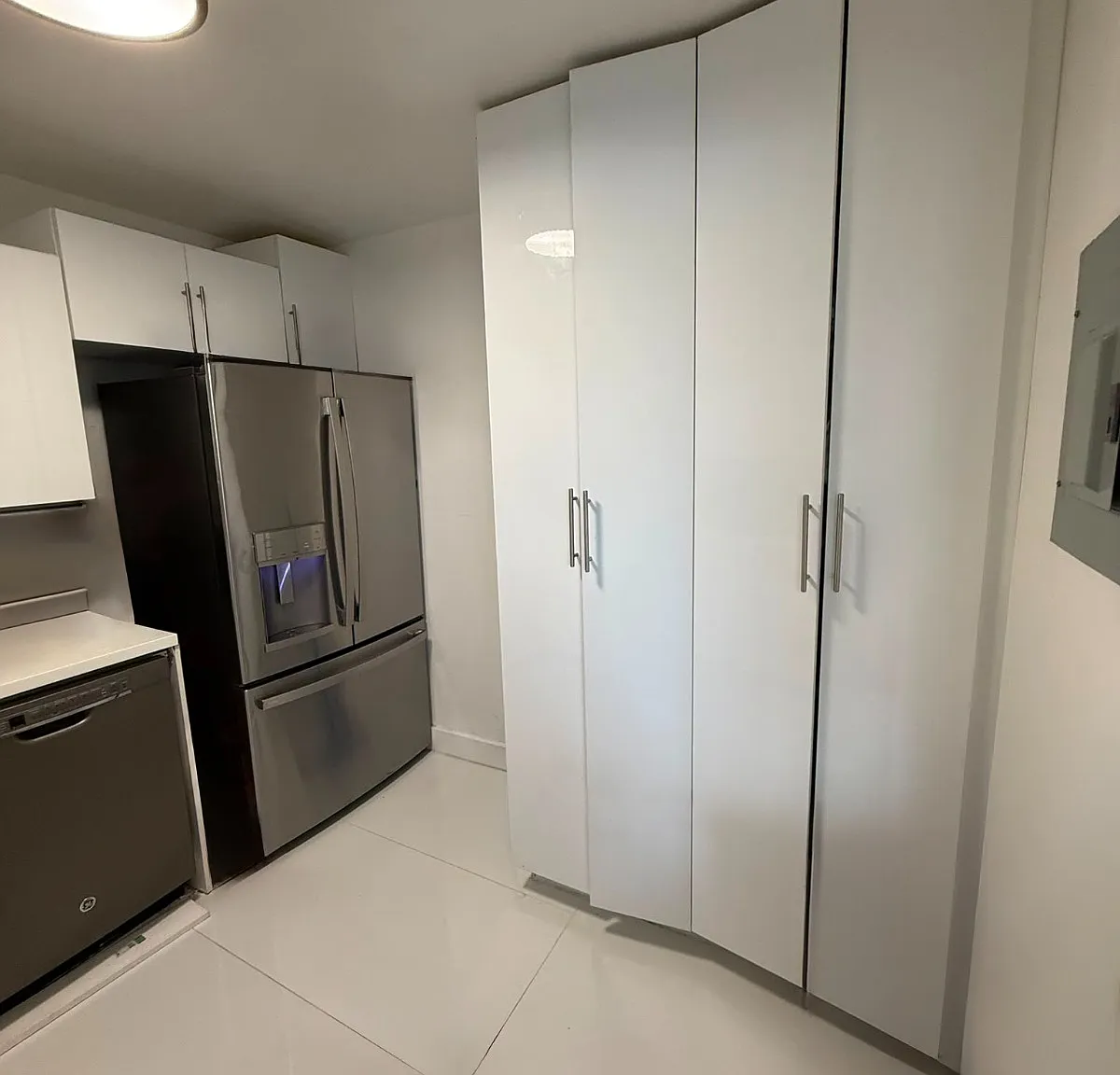 3 bed, 1270 sqft, $3,900 — Photo 3