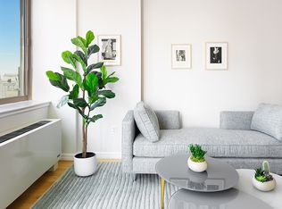 2 Gold St APT 2412, New York, NY 10038