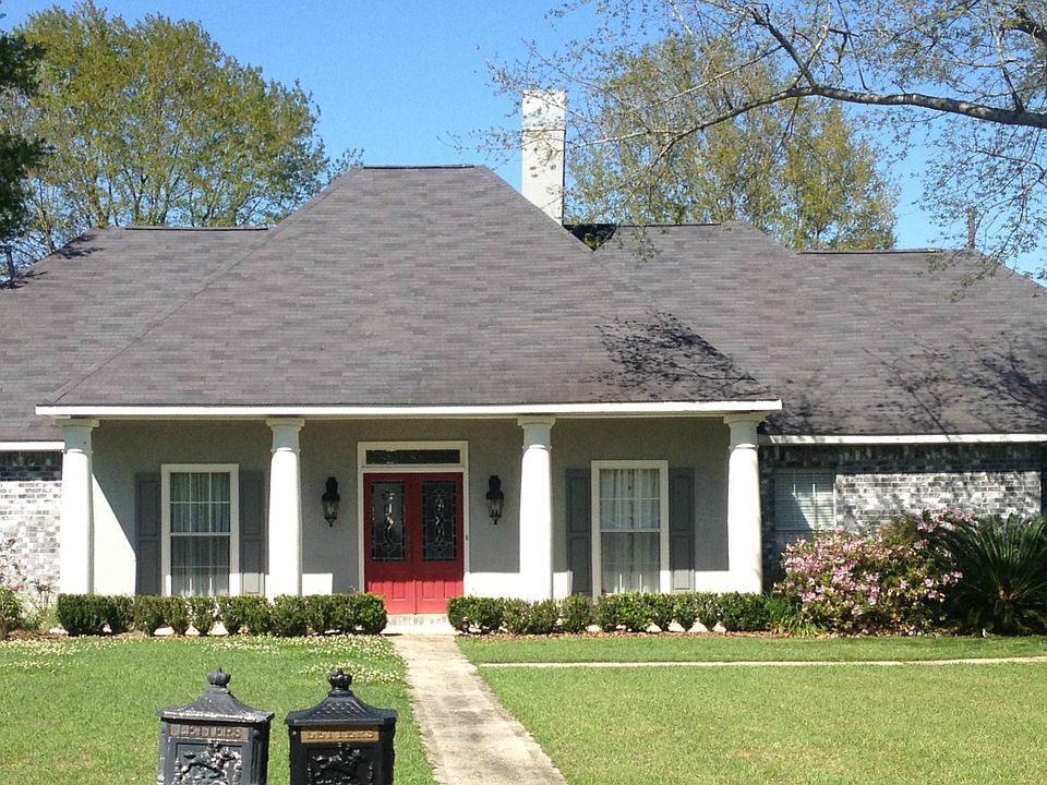 1st image of 2334 Oak Alley Dr