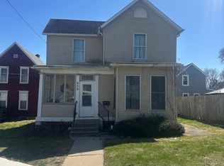 808 S Adams Ave, Freeport, IL 61032