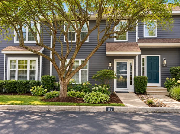 110 Whistling Swan Ln, Downingtown, PA 19335