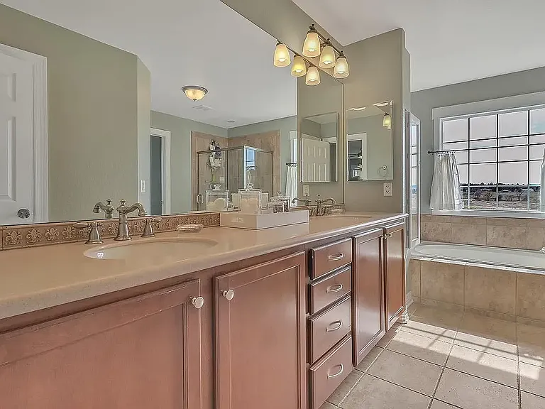 14935 Silver Feather Cir — Photo 27
