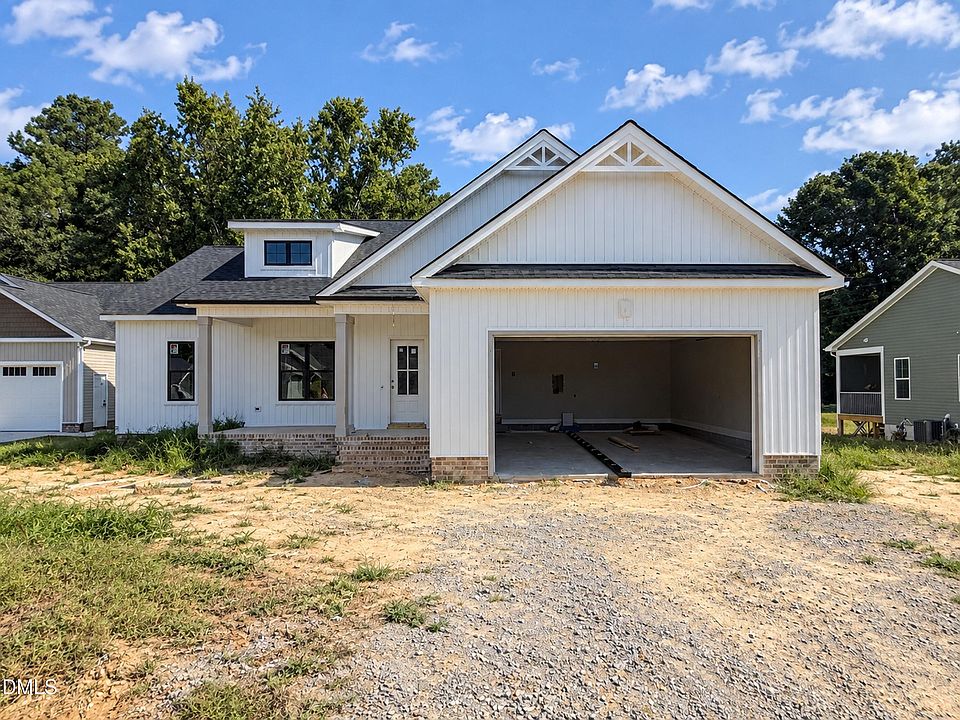 1st image of 32 Clio Ct #16