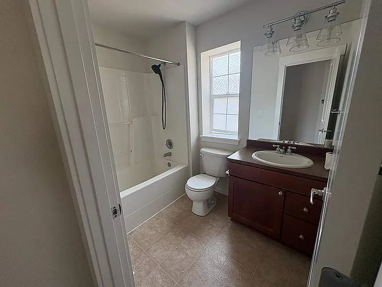 630 Kitsap Ave NE — Photo 10