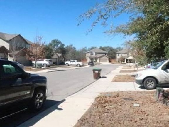 Exterior Neighborhood (street photo)