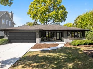 1405 N West St, Naperville, IL 60563