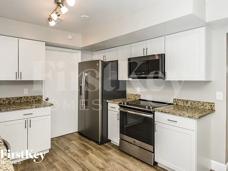 957 Bayward Ct — Photo 7