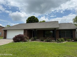 1414 Peabody Dr, Maryville, TN 37803