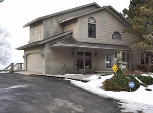 15861 Birch Dr, Traverse City, MI 49686