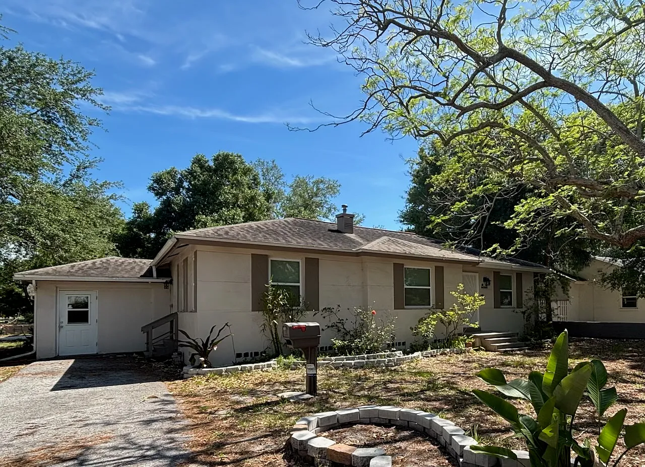 4 bed, 1500 sqft, $2,700 — Photo 1