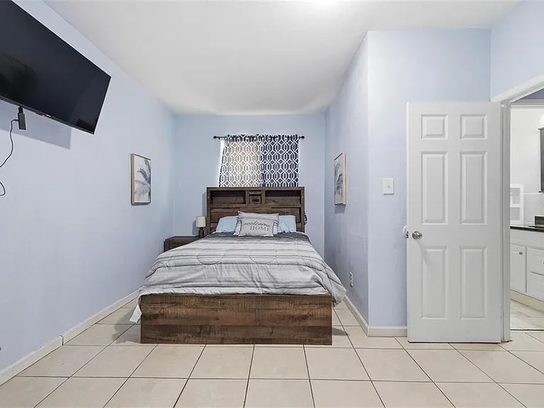 10107 N Aster Ave — Photo 6