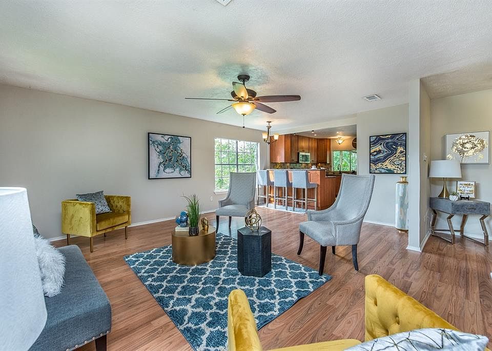 1st image of 408 Gleneagles Dr
