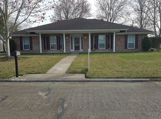 2607 Adams St, Alvin, TX 77511