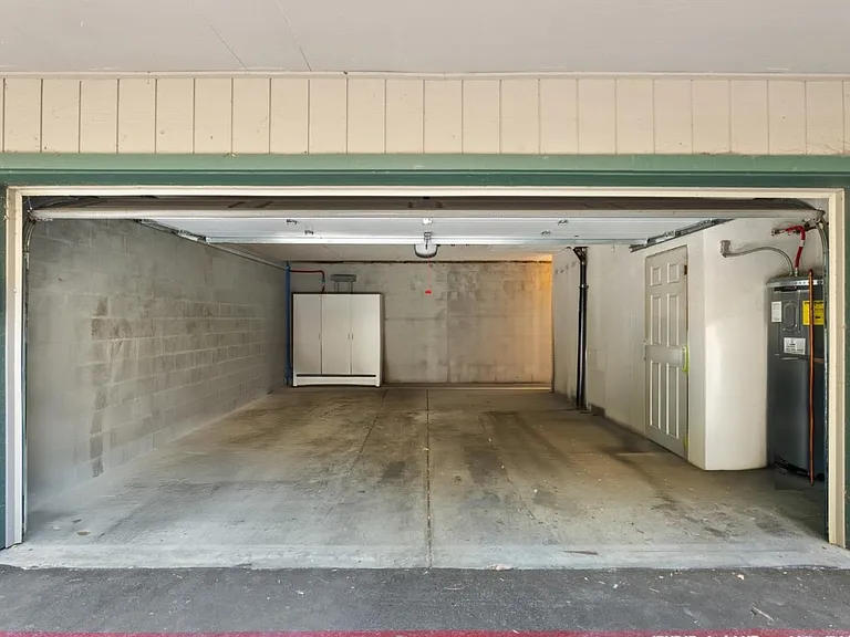 386 Union Ave — Photo 25