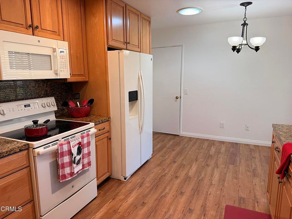 2nd image of 6308 Village 6