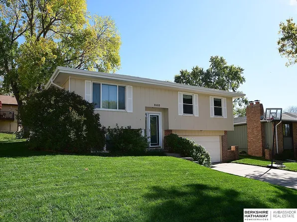 8609 S 46th Ave, Omaha, NE 68157
