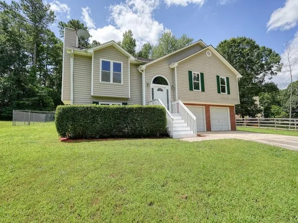 54 Crestwood Dr, Dallas, GA 30157