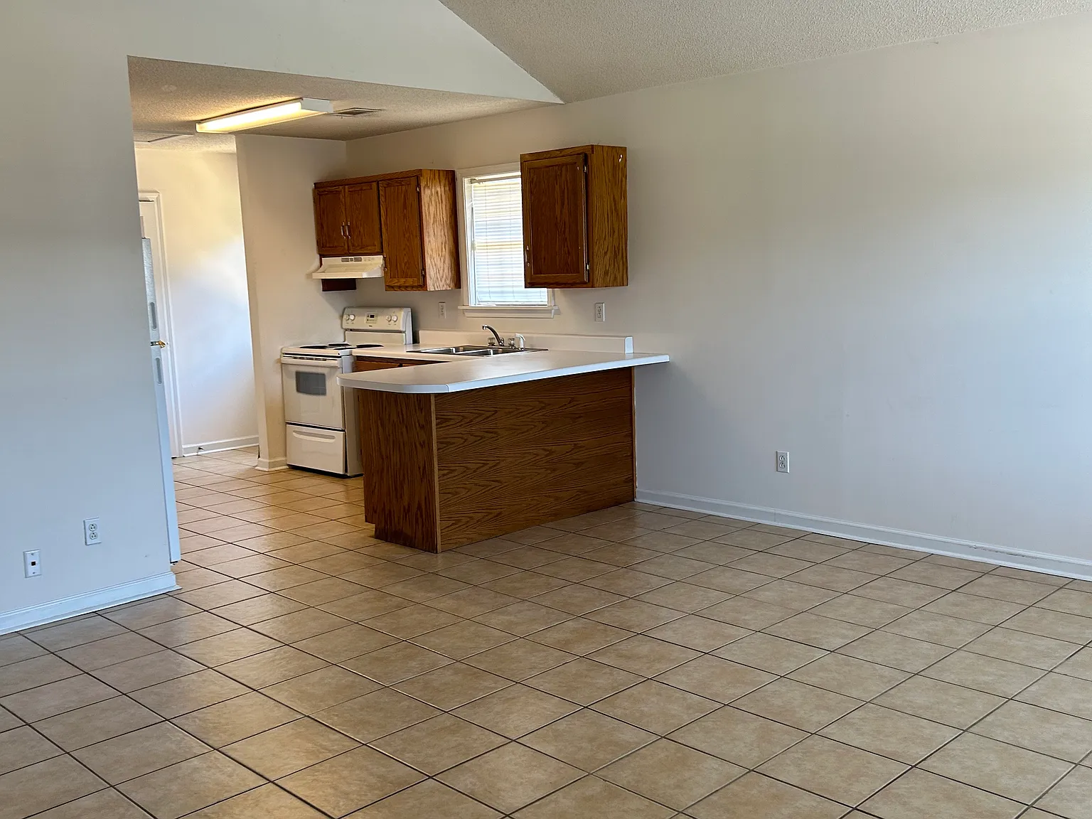 2 bed, $1,500 — Photo 2