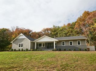 170 Laurel Ln, Syosset, NY 11791