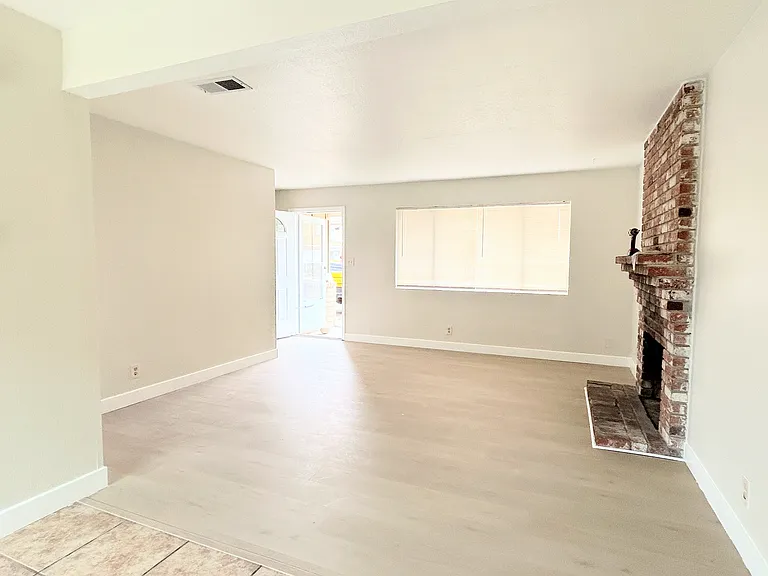 1603 Swarthout Ct — Photo 4