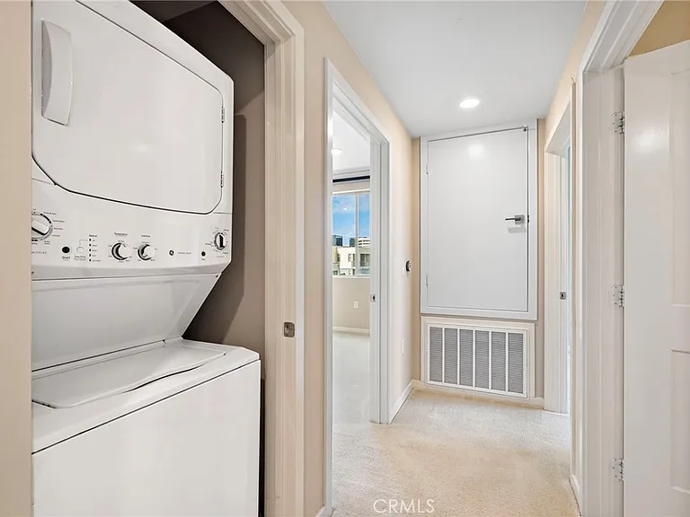 111 Bowery — Photo 10