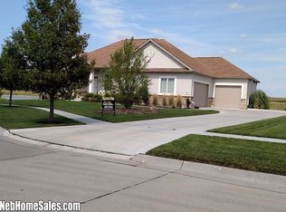 540 Half Moon Bay, Lincoln, NE 68527